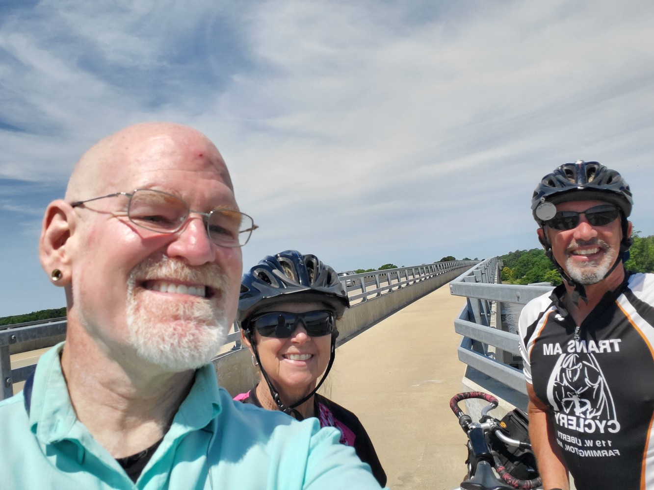 Paul and Nancy, fellow travelers from VA, out for a couple days. They did the TransAm a couple years ago.