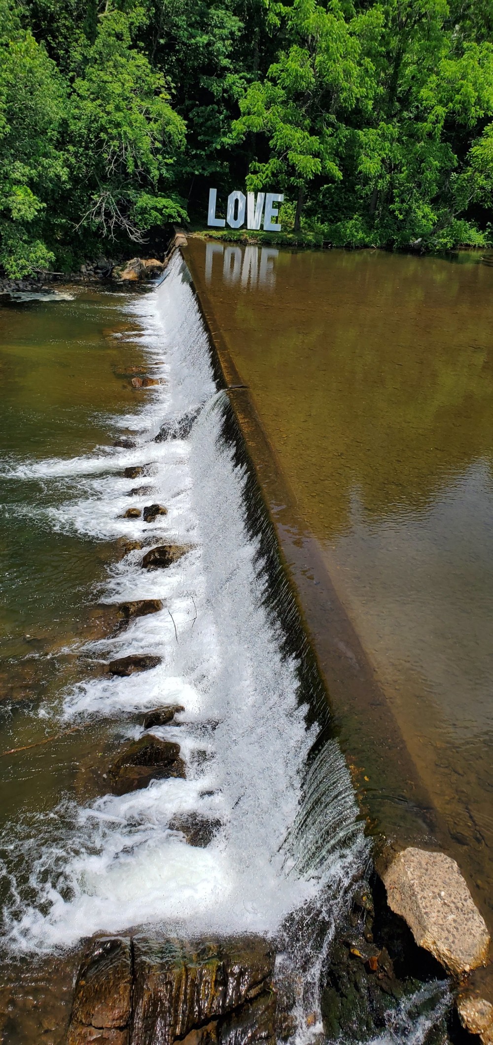 The spillway outside my motel room in Damascus.