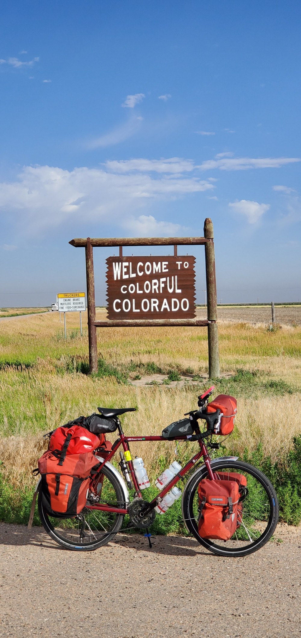 This is the most elaborate sign I've seen welcoming me to a state yet!