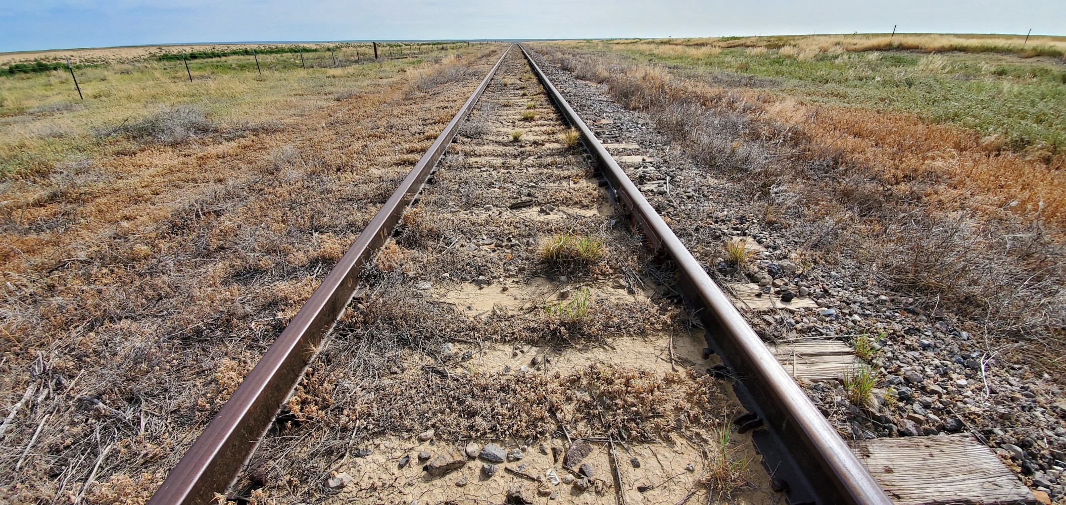 More abandoned tracks.