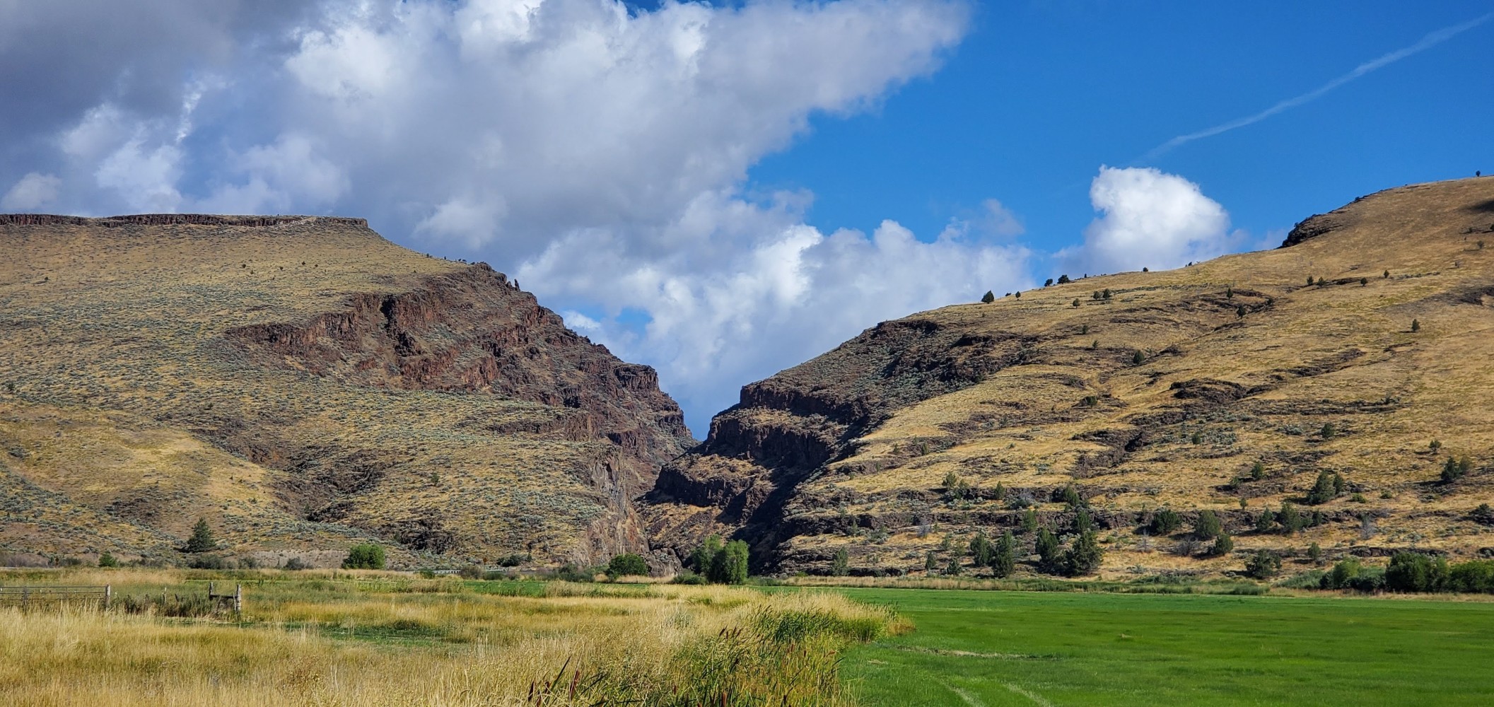Picture Gorge. This is the impressive canyon I saw to the right of the highway, not realizing I was going to be riding in it!