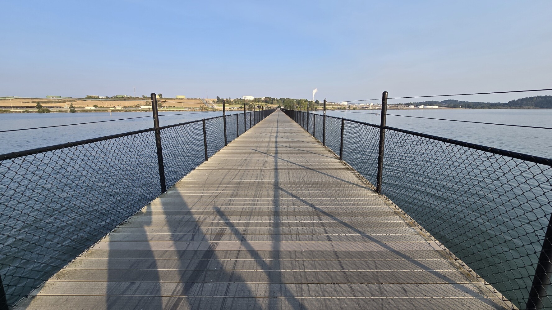 The lovely Tommy Thompson Parkway bridge. Very few shellfish shells today. IYKYK.