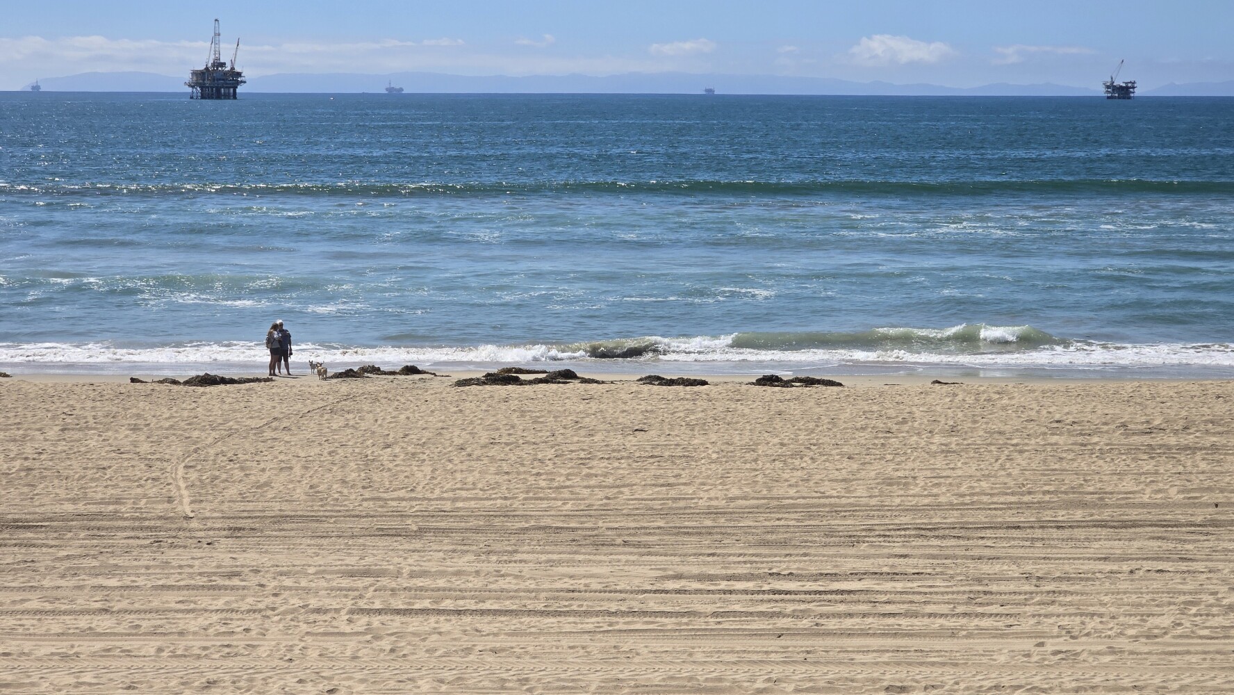Offshore oil platforms off Huntington Beach